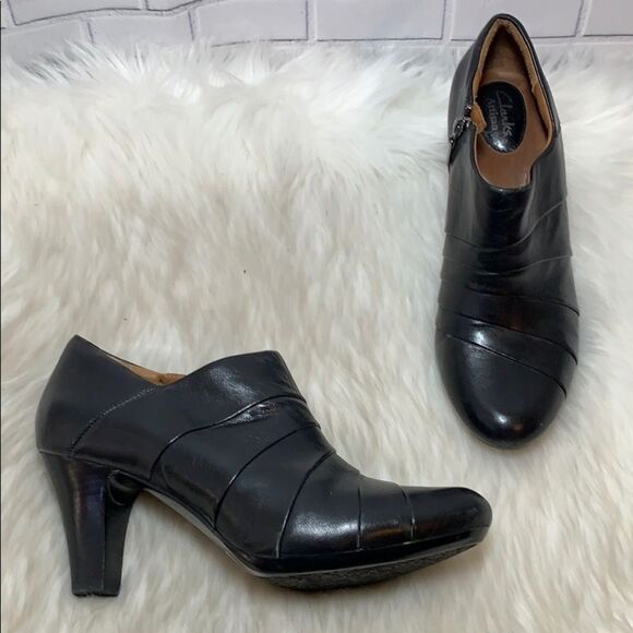 Clarks Black Leather Mika Sue Heels Sz 11 - Picture 1 of 6